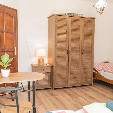 Gyulavezer Lovasbirodalma Vendeghaza Penzion 3*