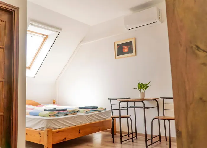 Gyulavezer Lovasbirodalma Vendeghaza 3* Gyulakeszi