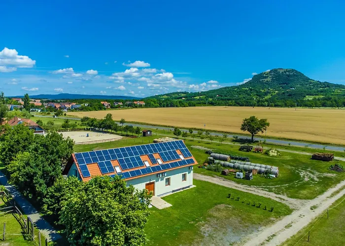 Gyulavezer Lovasbirodalma Vendeghaza 3* Gyulakeszi